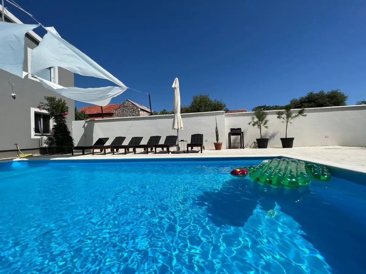 ヴィラ Stankovci Boutique House Ika With Private Swimming Poolヴィラ