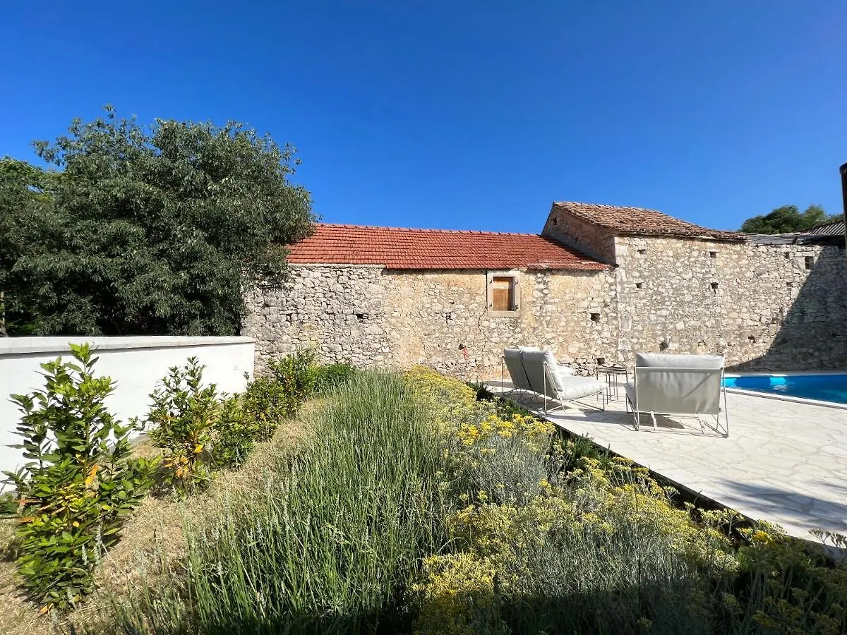 Stankovci Boutique House Ika With Private Swimming Poolヴィラ 0*,  クロアチア