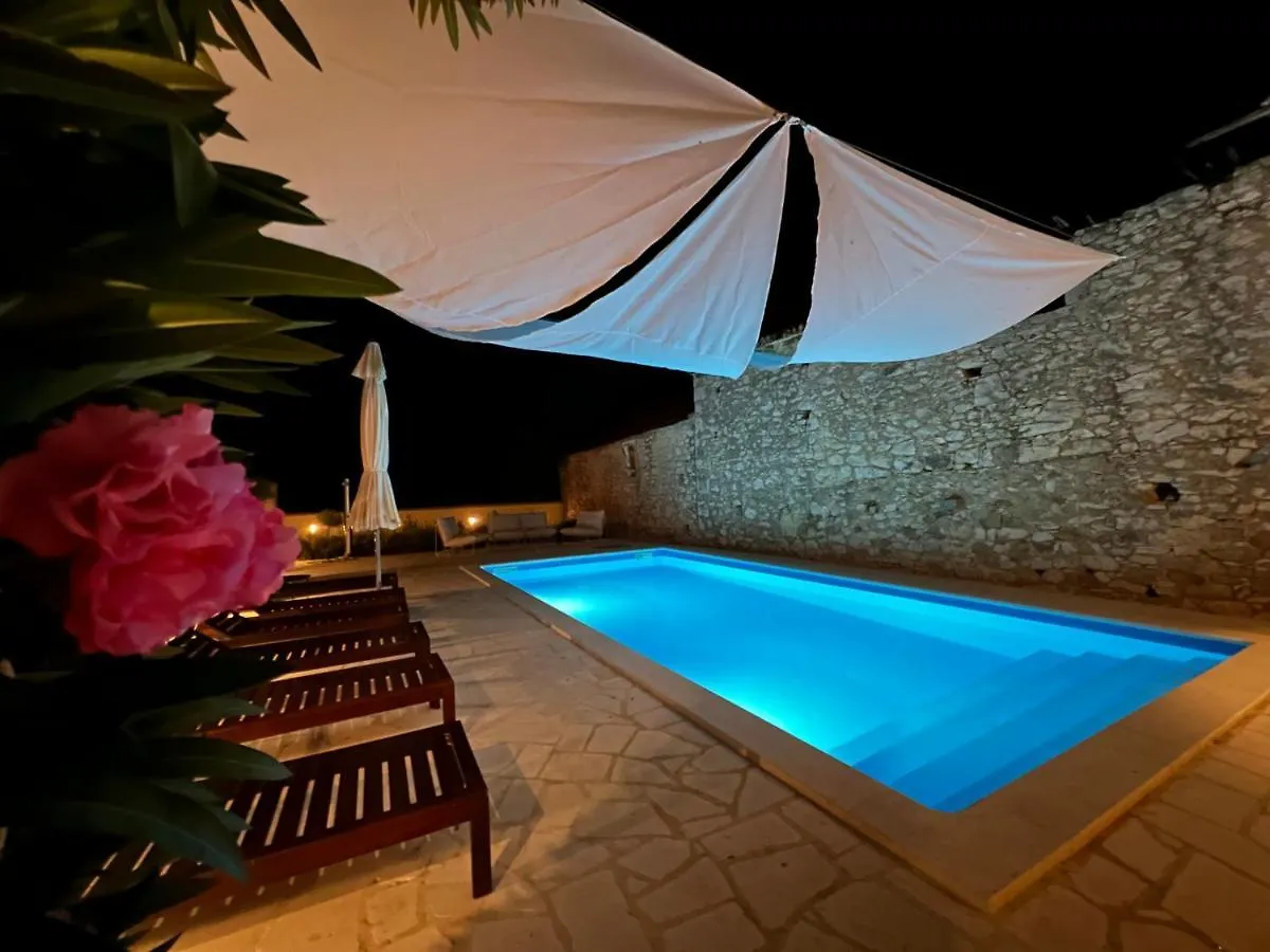 Stankovci Boutique House Ika With Private Swimming Poolヴィラ クロアチア